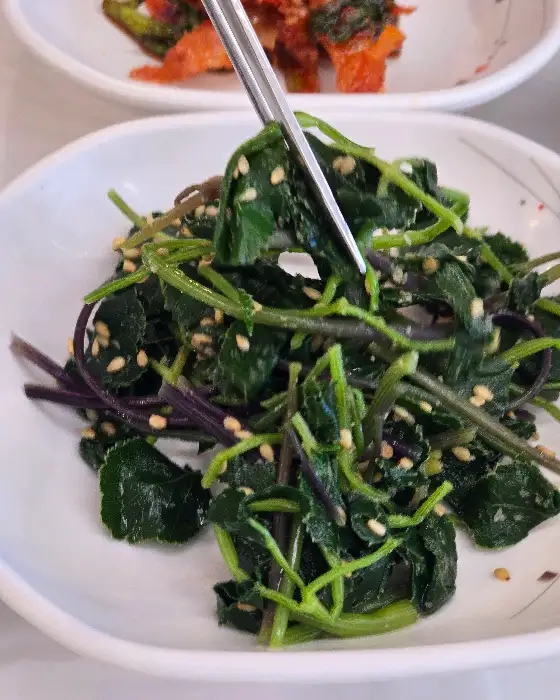 정갈하게 담긴 생선구이