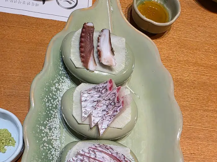 잡채 한 접시