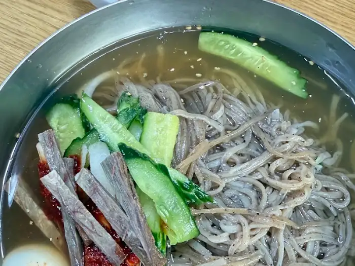 다시식당 온소바의 시원한 국물과 메밀면