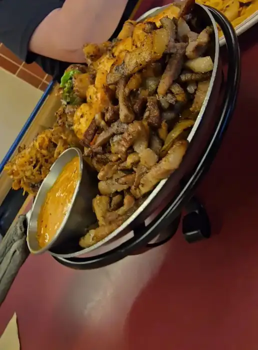 치폴레 크림 파스타와 또띠아