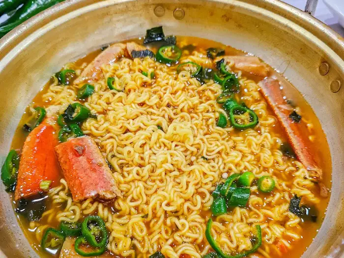 대게요리전문점해저도시의 해산물 라면
