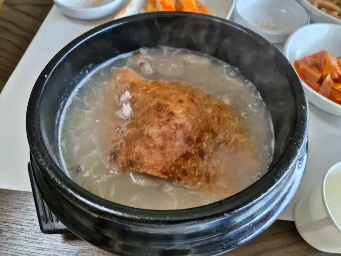 감나무집 삼계탕 클로즈업