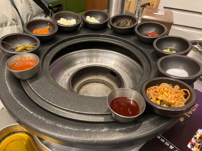 원조 부안집 테이블 세팅과 밑반찬