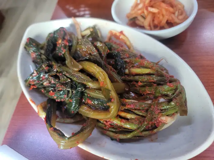 만석골의 신선한 나물 반찬