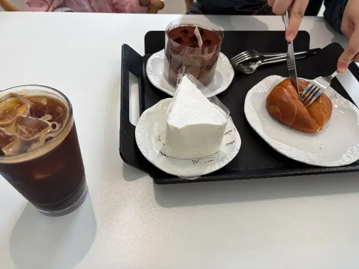 소금빵과 케이크