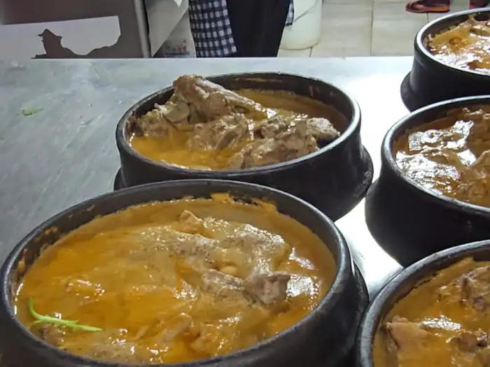 진식당 1호점 애호박찌개와 푸짐한 국물 요리