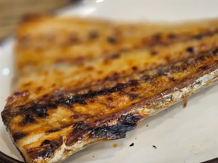 진식당 1호점 삼치구이 단면
