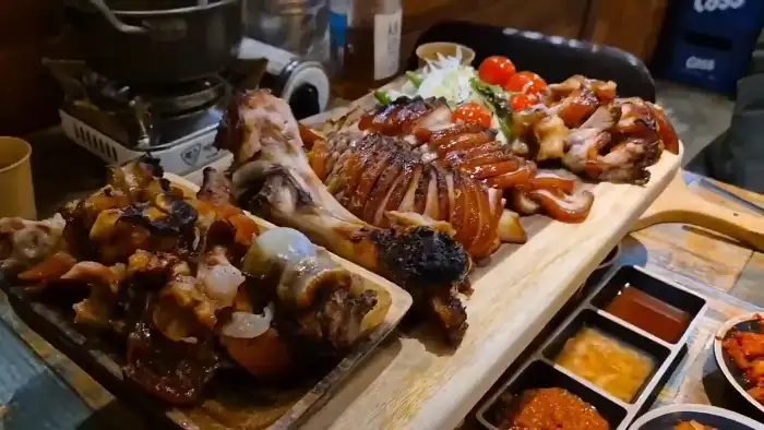 족발신선생 안산고잔점의 화덕 족발 단면
