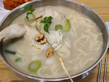 현풍닭칼국수 침산점: 깊고 진한 국물에 감칠맛 더한 든든한 한 끼
