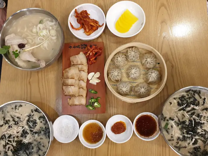 현풍닭칼국수 침산점의 전체 메뉴 구성