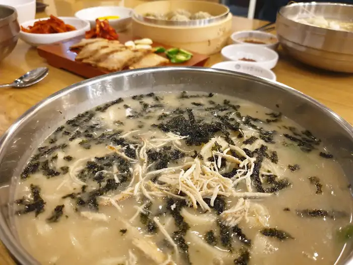 현풍닭칼국수 침산점의 닭칼국수 클로즈업