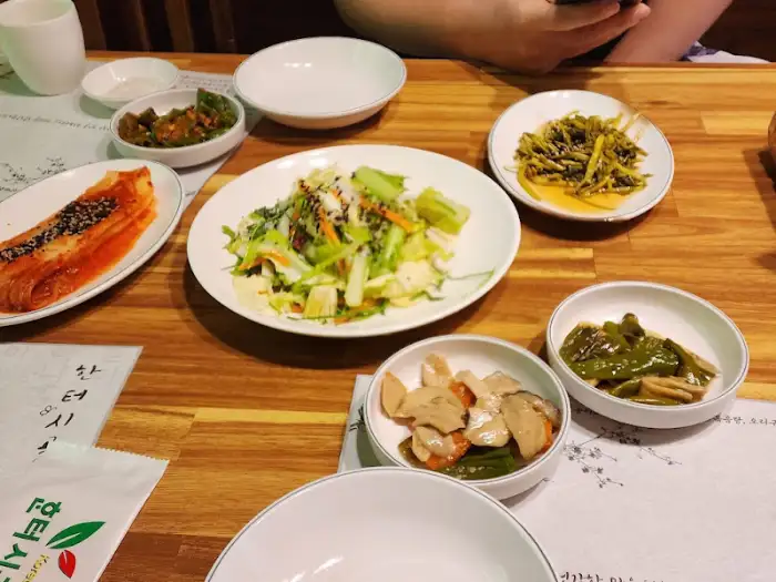 테이블 세팅