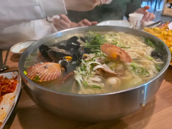 해물칼국수 근접샷