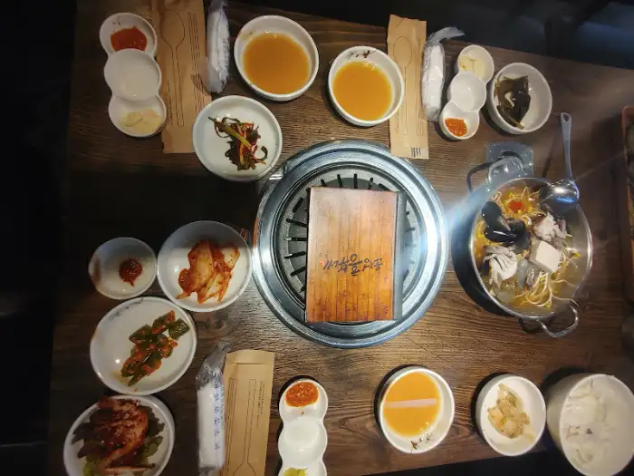 테이블 세팅 모습