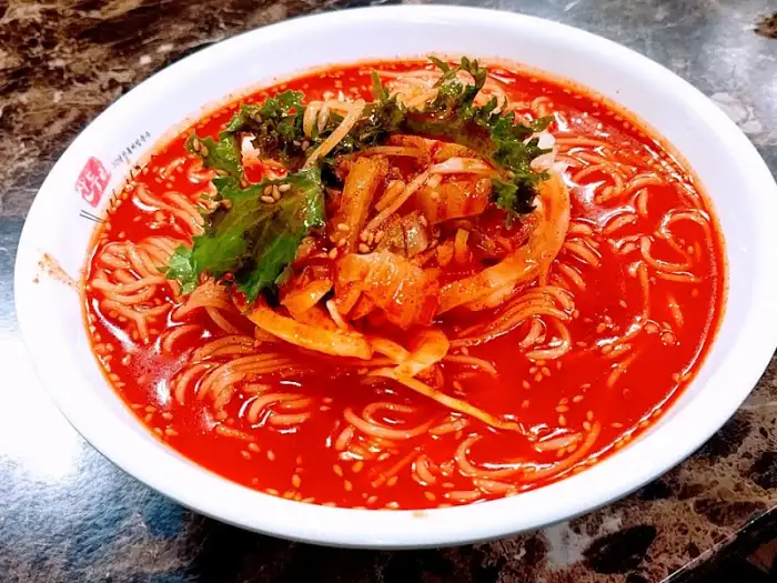 비빔국수 근접