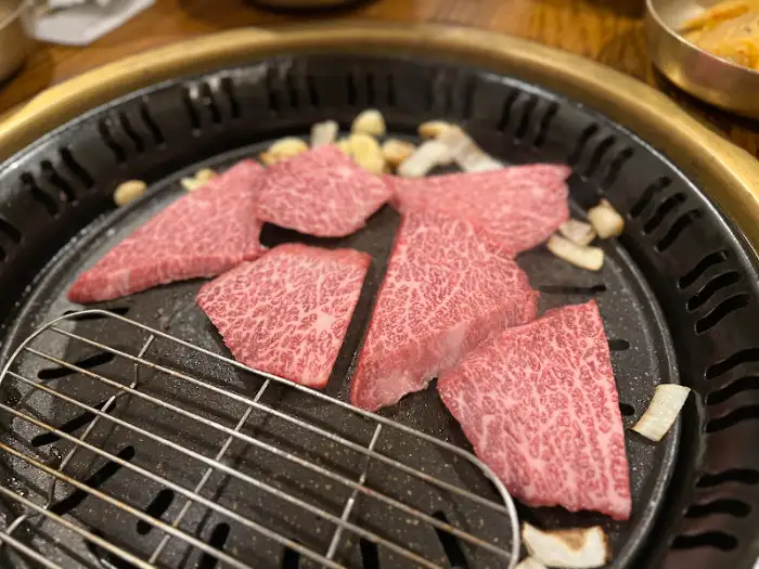 유프로네 테이블 세팅