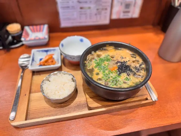 얼큰우동돼지국밥 한상차림