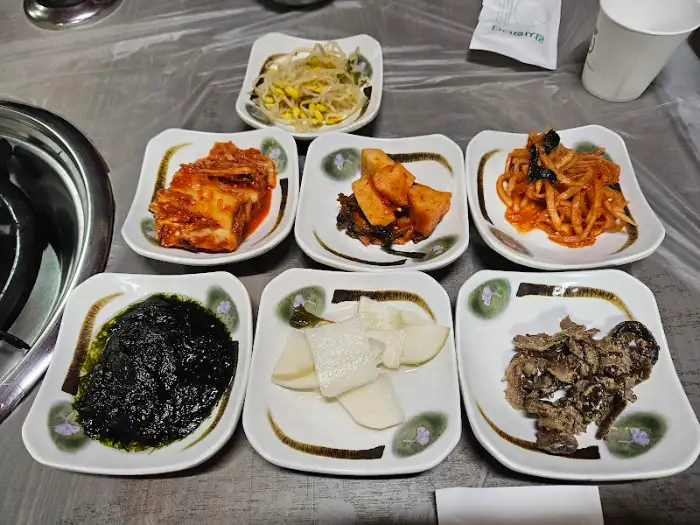 슴바람 식당 밑반찬 모음