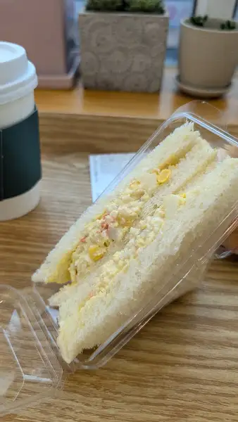 맛있어 보이는 샌드위치