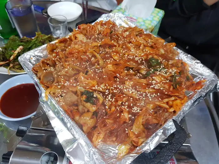 매콤달콤한 불곱창과 볶음밥