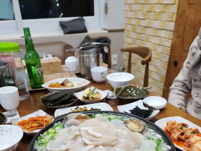 다양한 키조개 요리 및 반찬들
