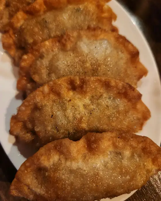 멘타이쇼 울산성남점에서 제공되는 바삭하고 맛있는 교자