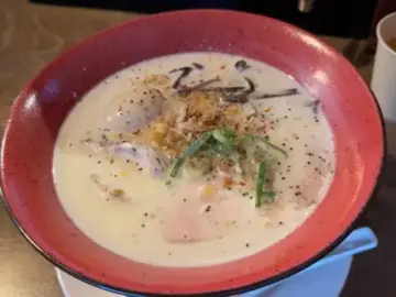 멘타이쇼 울산성남점의 진한 닭 육수 파이탄 라멘