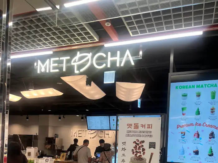 맷차 명동본점 외관 및 간판