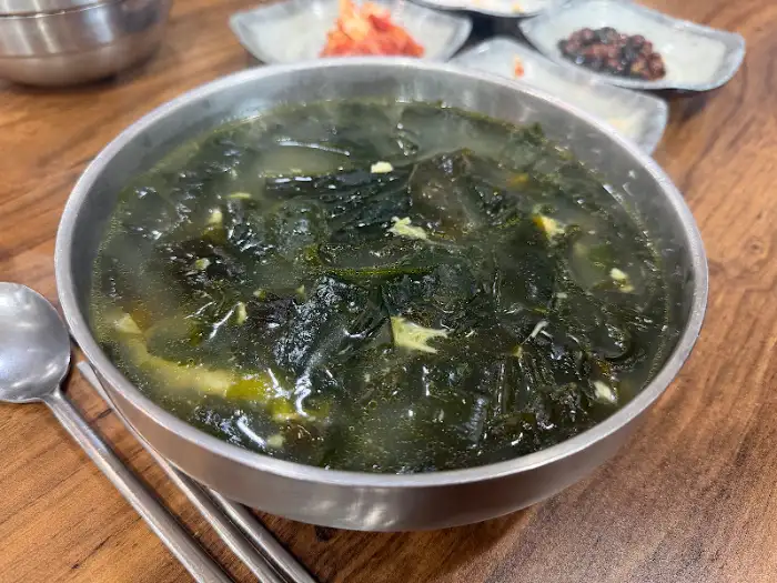 남해전복물회 생선 들어간 미역국