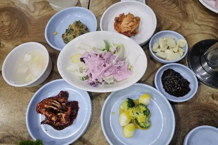 OK식육점식당의 새콤달콤한 냉면