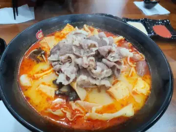 고성(경남) 쑈진즈마라탕: 뜨끈한 국물 한 그릇에 담긴 깊은 풍미