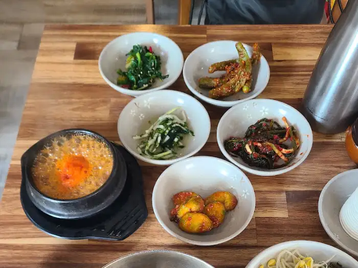미가담 보리밥 정식 나물 반찬