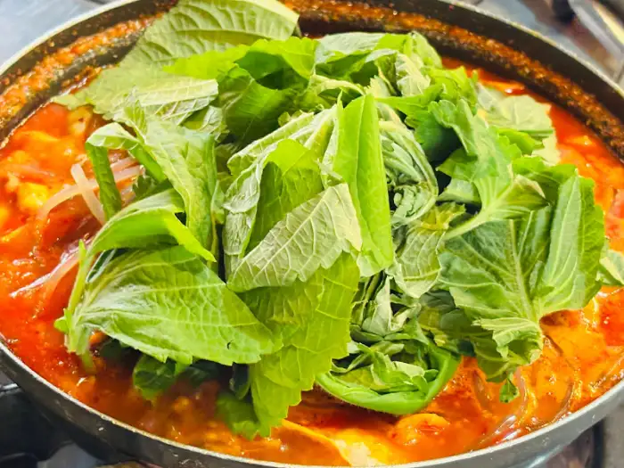 진하고 얼큰한 국물의 올래철판곱창 돼지곱창전골