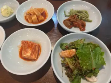 동두천 송월관: 100년 전통 떡갈비와 갈비탕, 가족 외식 명가