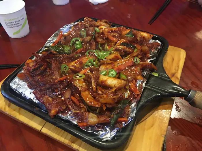 매콤한 볶음 요리