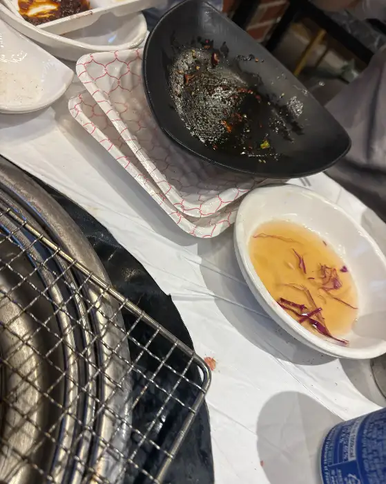 둔내한우백화점 테이블 세팅 일부