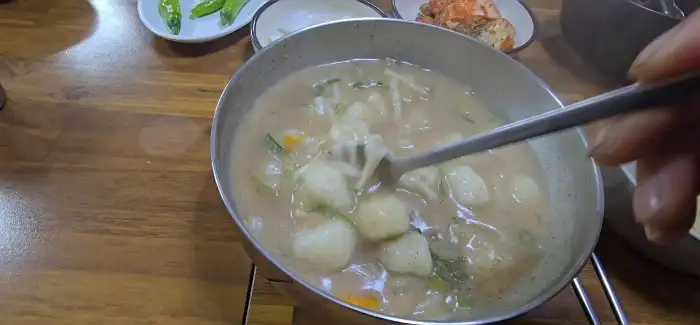 옹심이 국물과 면발