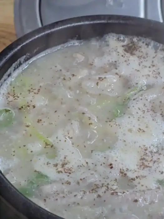 순대국밥 내용물 확인