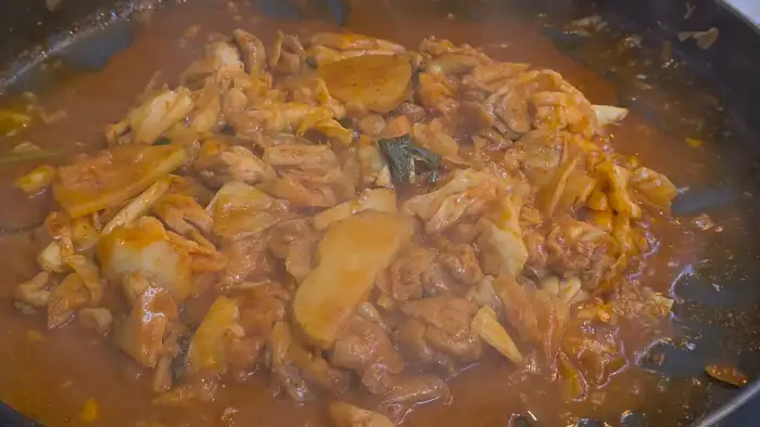 잘 익은 닭갈비 클로즈업