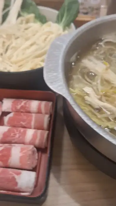 샤브샤브용 얇게 썬 소고기 사진
