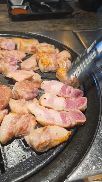 다양한 쌈 채소와 곁들임