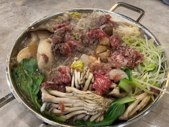 우미남 화명점 한우 버섯 불고기 조리 중