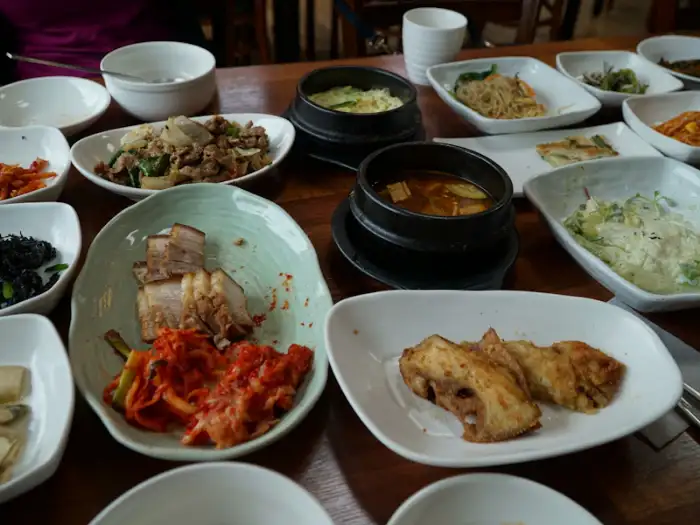 여주쌀밥집 쌀밥정식 한상차림 모습