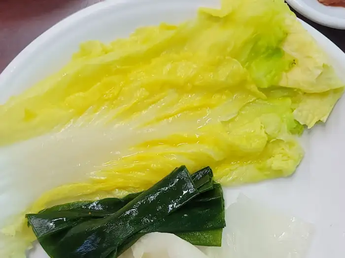 신선한 배추와 파채